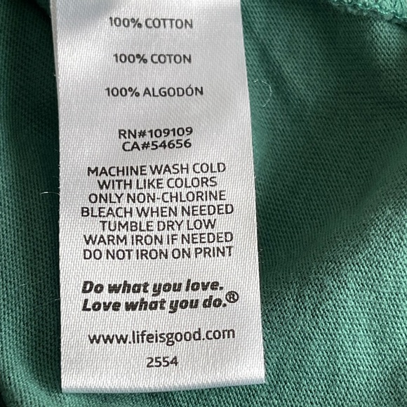 Life is good green long sleeve Christmas fox on a bike. Size large - Picture 5 of 6